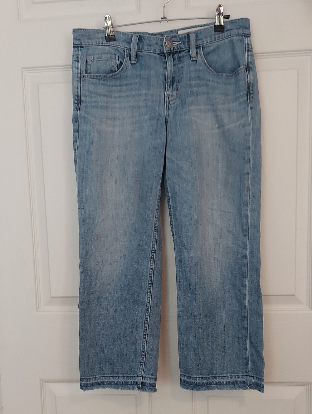 Treasure & Bond Mid Rise Wide Leg Crop Jeans Size 26 Raw Hem Light Wash